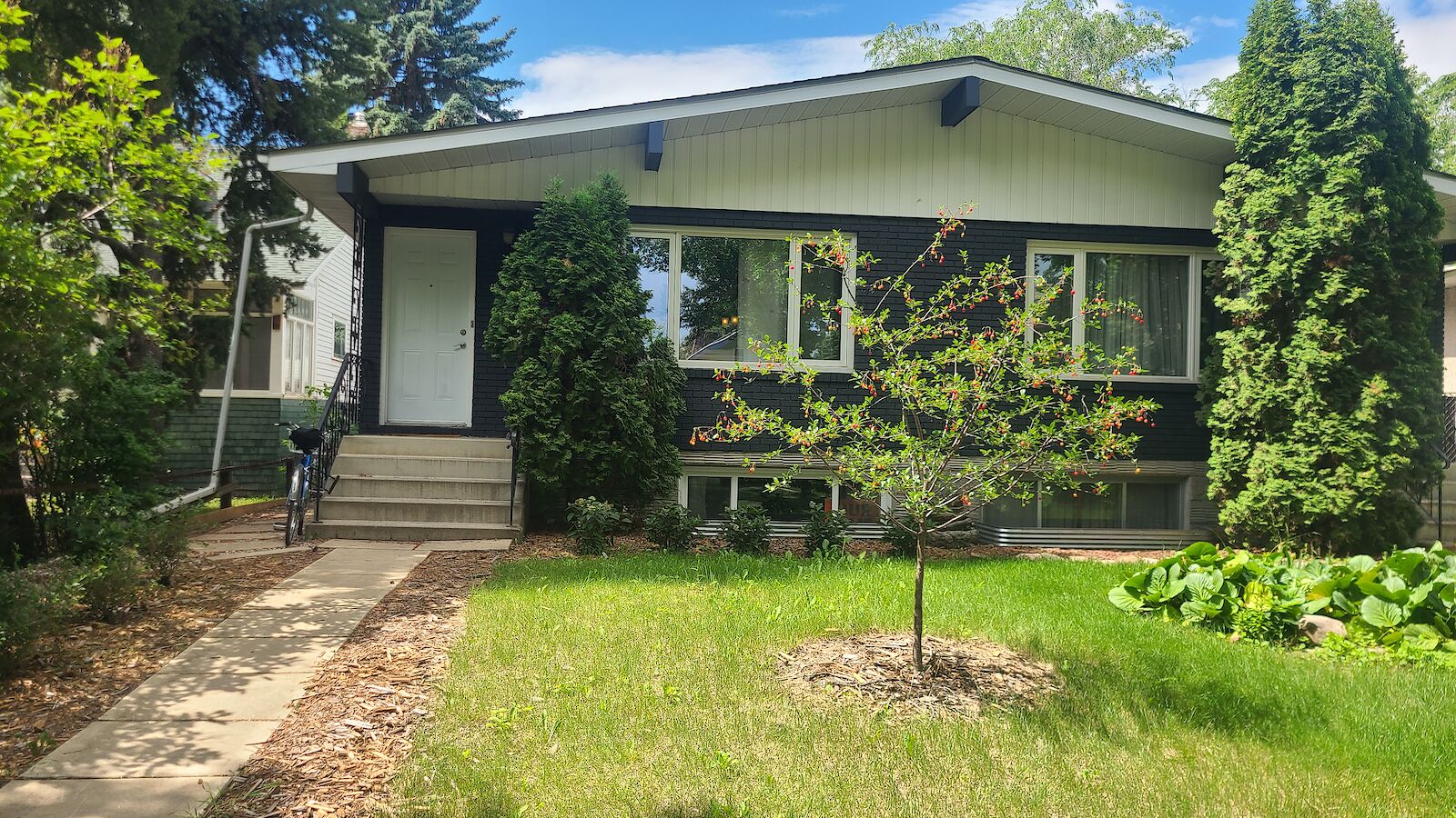 Edmonton 3 bedrooms Duplex for rent. Property photo: 576670-1