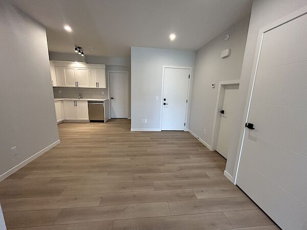 Calgary 2 + Den bedrooms Basement for rent. Property photo: 576811-3