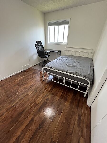 Calgary 1 bedroom Room For Rent for rent. Property photo: 576888-2