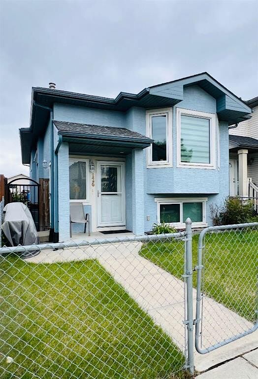 Calgary 3 bedrooms Main Floor for rent. Property photo: 577099-1