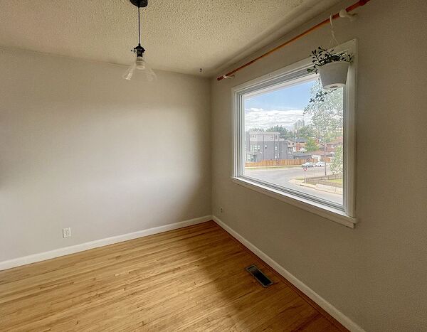 Calgary 2 bedrooms House for rent. Property photo: 577297-3