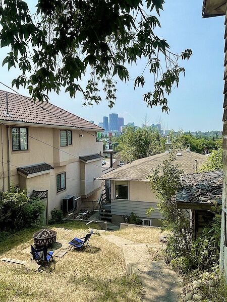 Calgary 2 bedrooms House for rent. Property photo: 577297-2