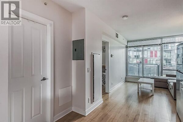 Calgary 1 bedroom Condo Unit for rent. Property photo: 577368-2