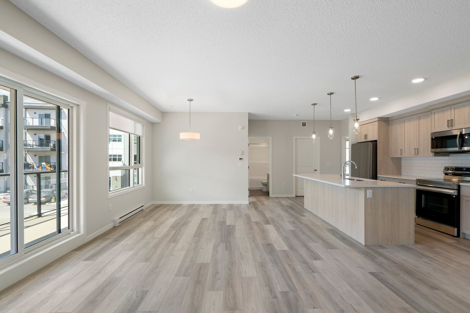 Calgary 2 bedrooms Condo Unit for rent. Property photo: 577583-1