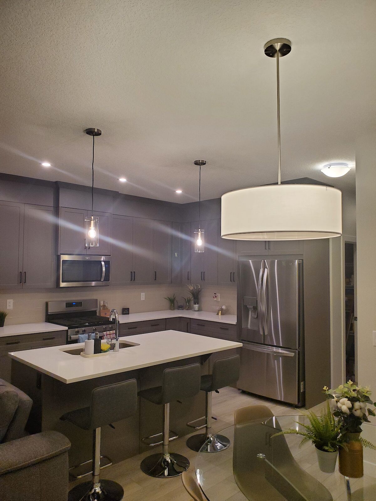Calgary 1 bedroom Room For Rent for rent. Property photo: 577993-1