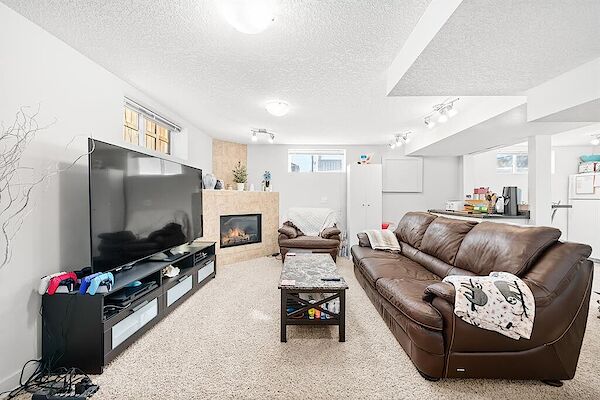 Calgary 1 bedroom Basement for rent. Property photo: 578037-2