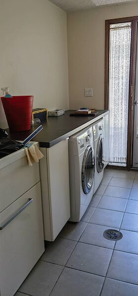 Calgary 2 + Den bedrooms Condo Unit for rent. Property photo: 578105-2