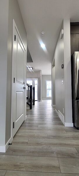 Calgary 3 + Den bedrooms Main Floor for rent. Property photo: 578129-2