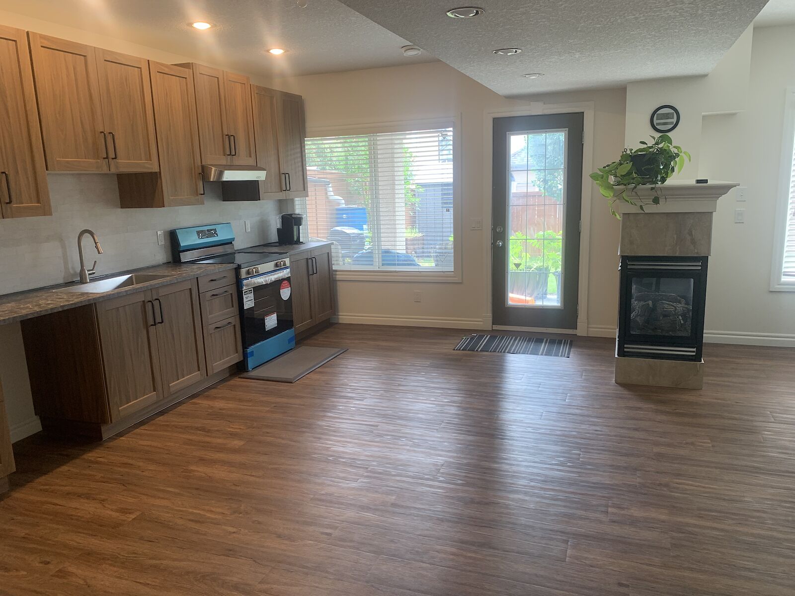 Calgary 1 bedroom Basement for rent. Property photo: 578672-1