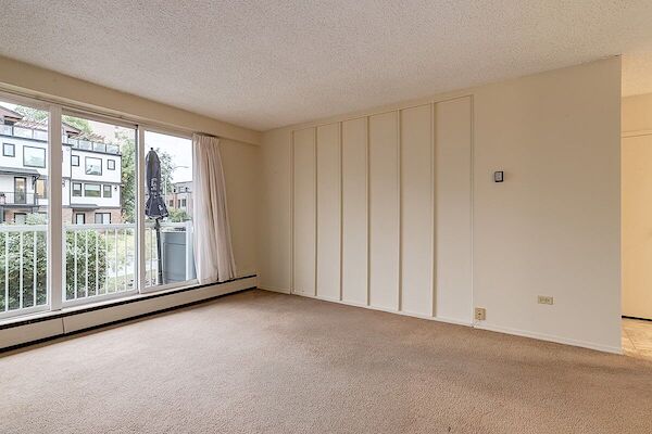 Calgary bachelor bedrooms Apartment for rent. Property photo: 579051-3