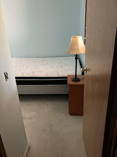 Calgary 1 bedroom Room For Rent for rent. Property photo: 579079-3