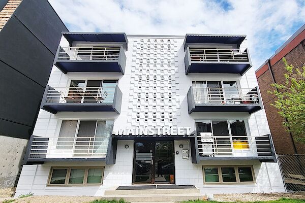 +Mount+Royal+17th+Building+Exterior Calgary 1 bedroom Apartment for rent. Property photo: 579343-2