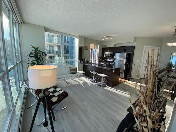 Calgary 2 bedrooms Condo Unit for rent. Property photo: 579369-3