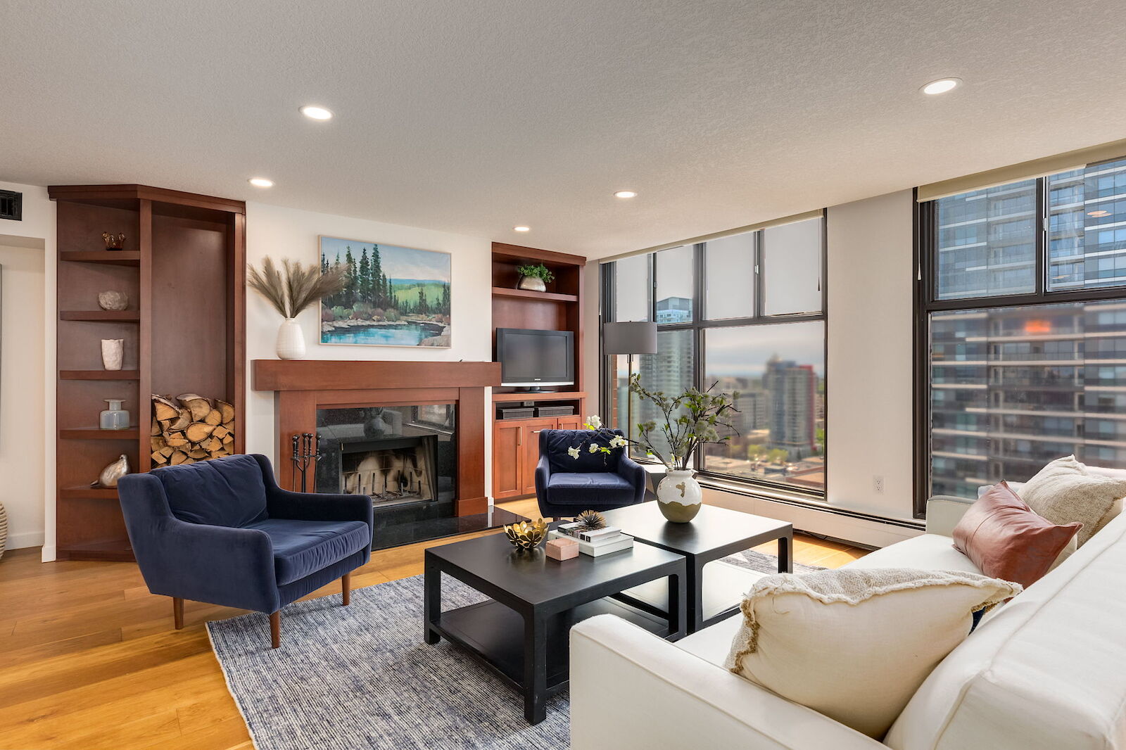 Living+Room Calgary 2 + Den bedrooms Condo Unit for rent. Property photo: 579776-1