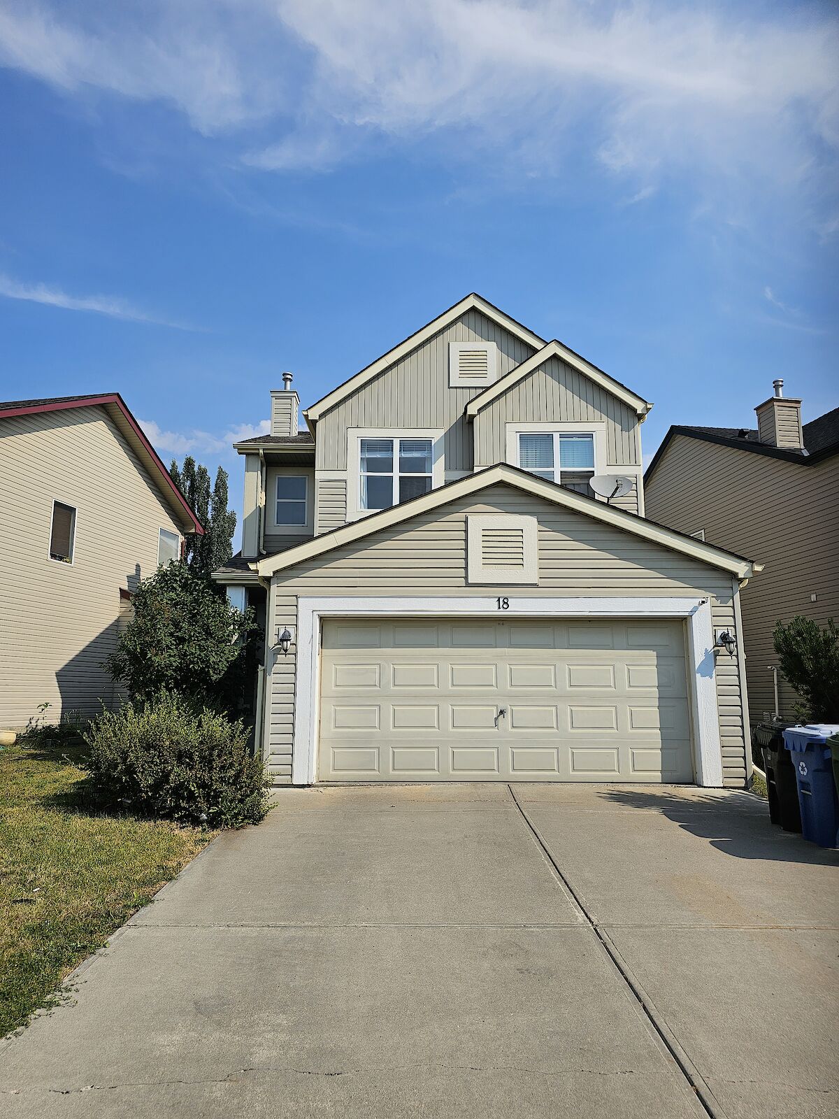 Calgary 4 bedrooms House for rent. Property photo: 579788-1