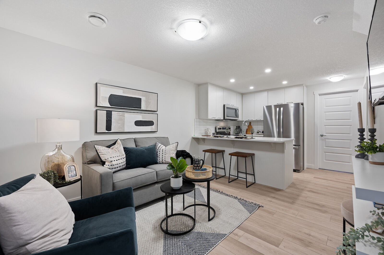 Calgary 2 bedrooms Basement for rent. Property photo: 579834-1