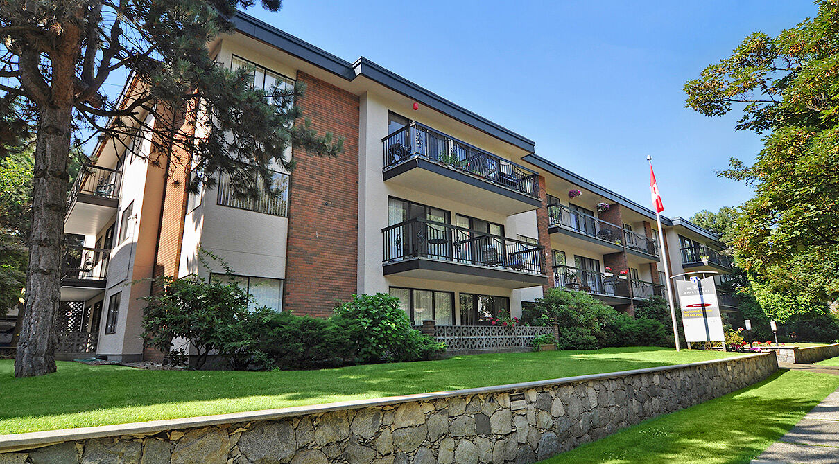 Vancouver studio Apartment for rent. Property photo: 580147-1