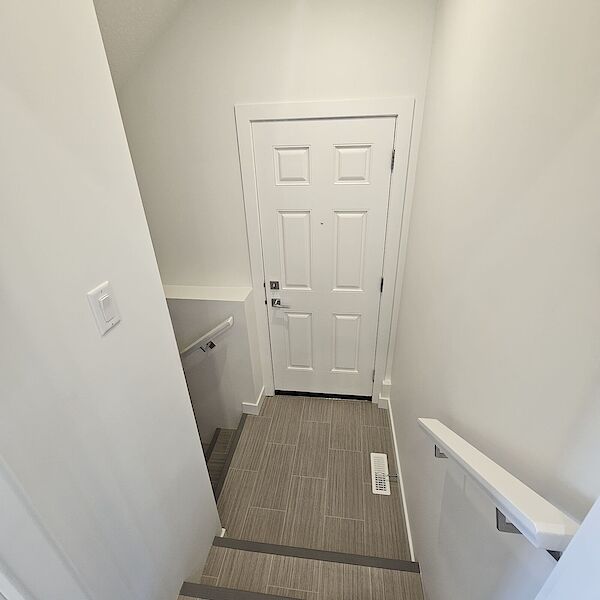 Calgary 1 bedroom Basement for rent. Property photo: 580412-2