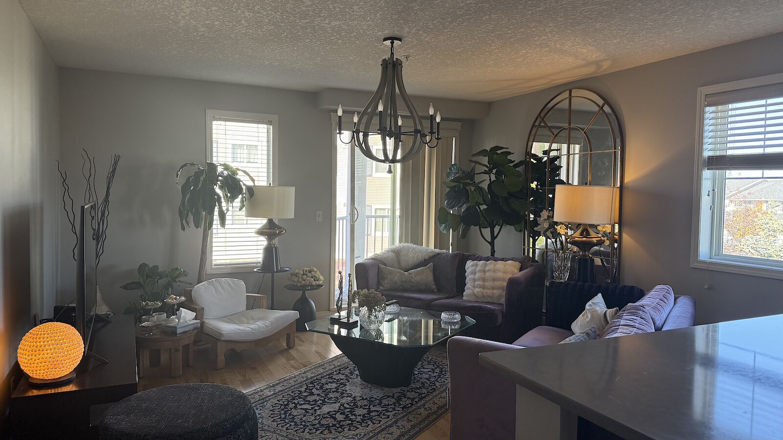 Calgary 1 bedroom Condo Unit for rent. Property photo: 580467-1