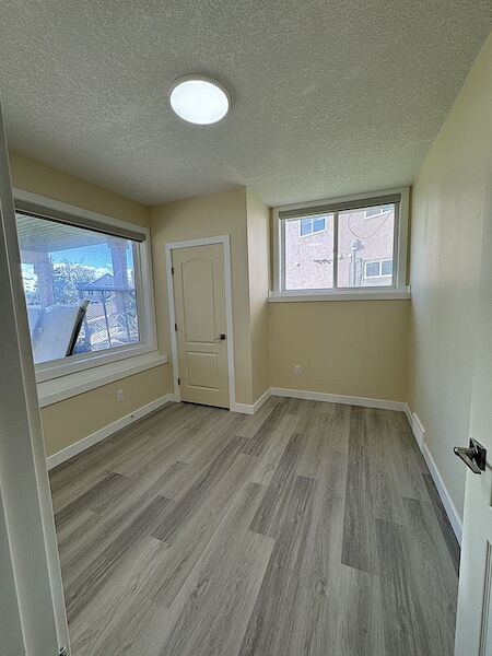 Chestermere 2 bedrooms Basement for rent. Property photo: 582329-3
