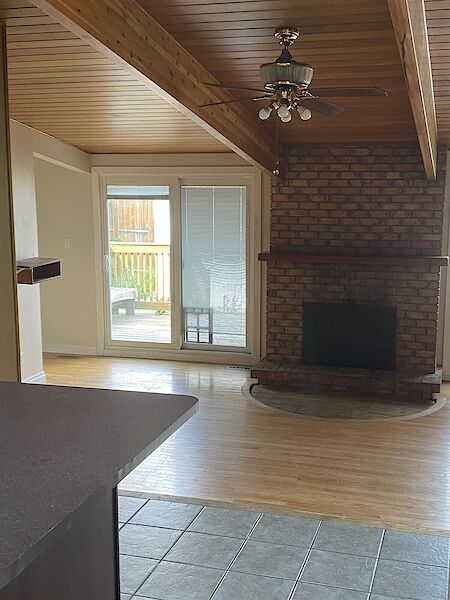 Calgary 5 + Den bedrooms House for rent. Property photo: 582718-3