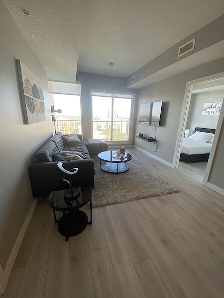 Edmonton 2 bedrooms Condo Unit for rent. Property photo: 582828-2