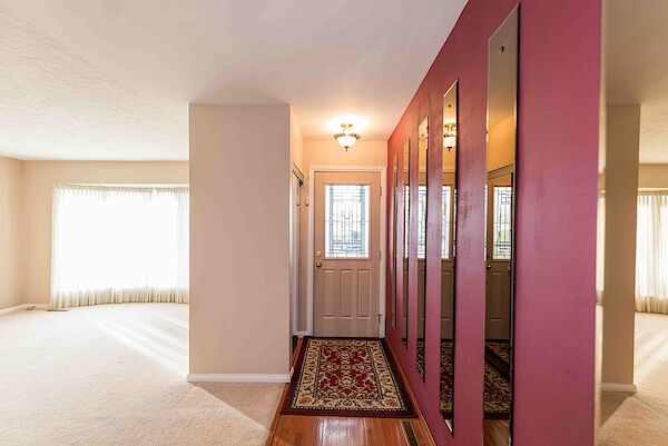Edmonton 3 bedrooms Main Floor for rent. Property photo: 583298-3