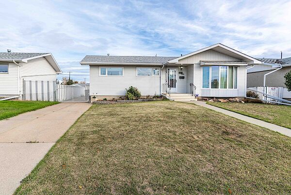Edmonton 3 bedrooms Main Floor for rent. Property photo: 583298-2