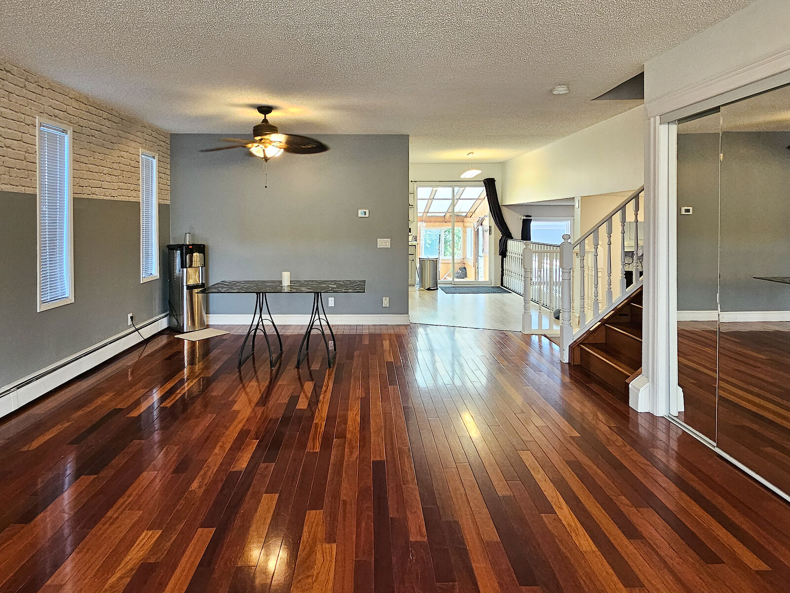 Airdrie 4 + Den bedrooms House for rent. Property photo: 583411-1