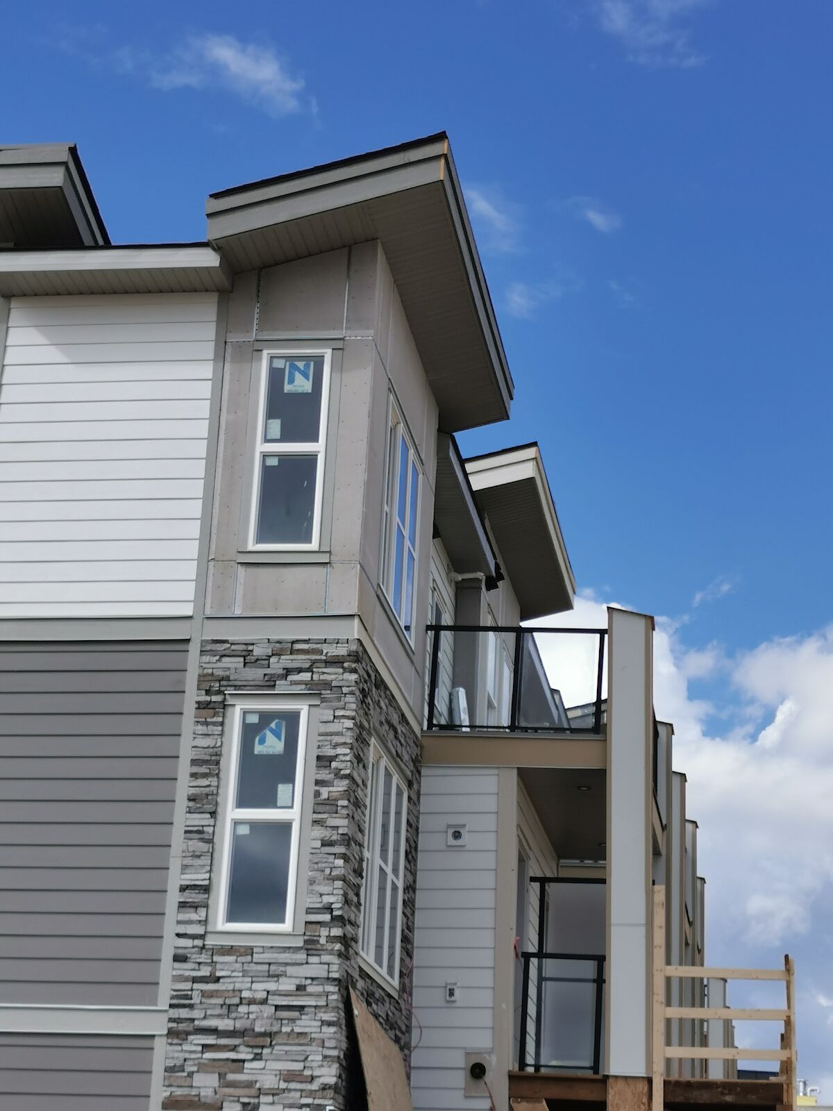 Calgary 2 bedrooms Townhouse for rent. Property photo: 583695-1