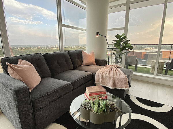 Calgary 2 bedrooms Condo Unit for rent. Property photo: 583846-2