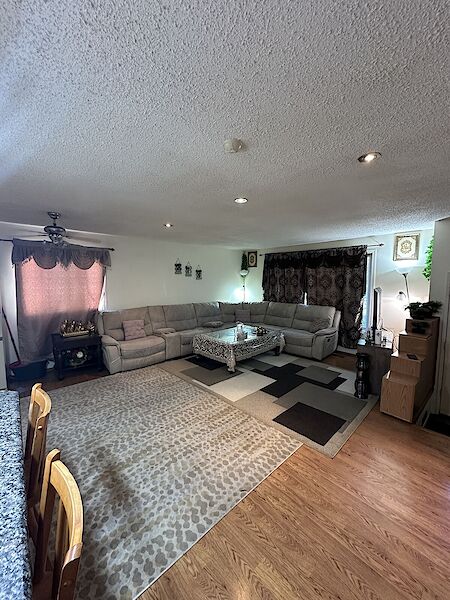 Calgary 3 bedrooms Main Floor for rent. Property photo: 584586-3