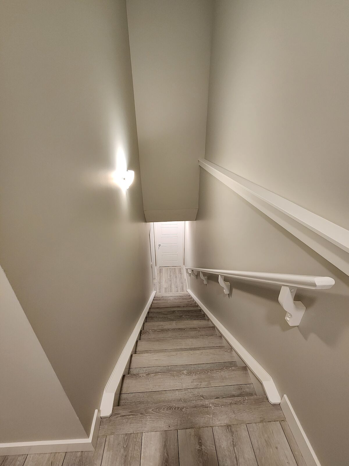 Calgary 2 bedrooms Basement for rent. Property photo: 584776-1
