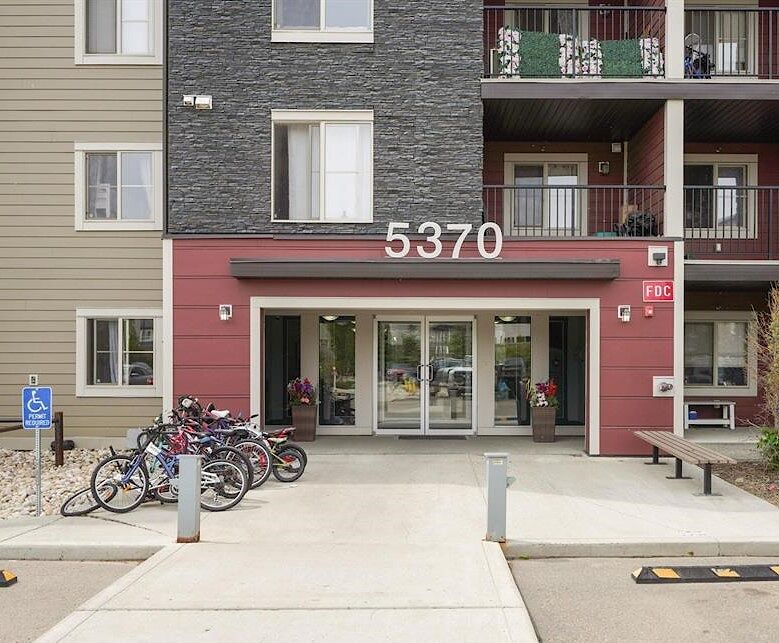 Edmonton 2 bedrooms Condo Unit for rent. Property photo: 585195-1