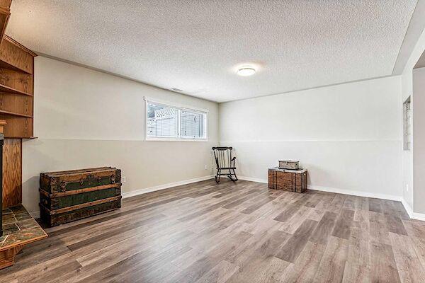 Calgary 2 bedrooms Basement for rent. Property photo: 585394-2