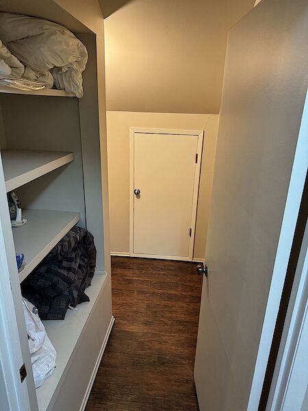 Edmonton 2 bedrooms Condo Unit for rent. Property photo: 585652-2
