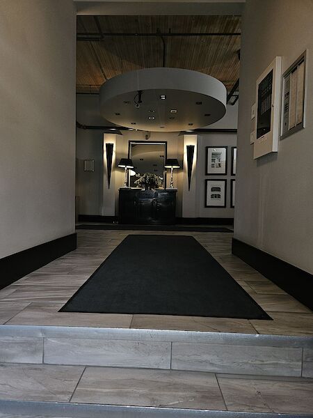 Calgary studio Loft for rent. Property photo: 586031-3