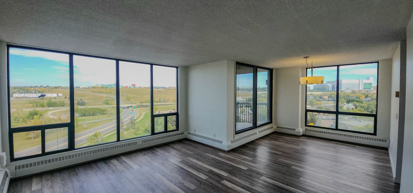 Calgary 2 bedrooms Condo Unit for rent. Property photo: 587034-1