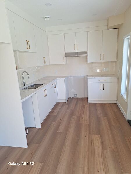 Calgary 2 bedrooms Basement for rent. Property photo: 587176-3