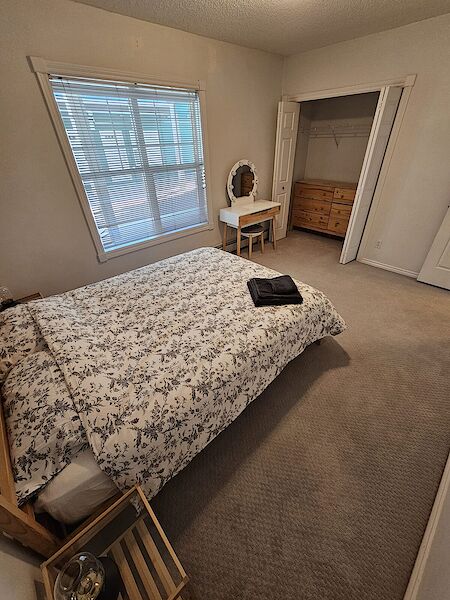 Calgary 2 bedrooms Condo Unit for rent. Property photo: 588012-3