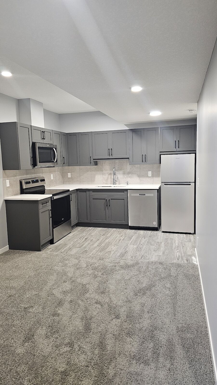 Calgary 2 bedrooms Basement for rent. Property photo: 588703-1