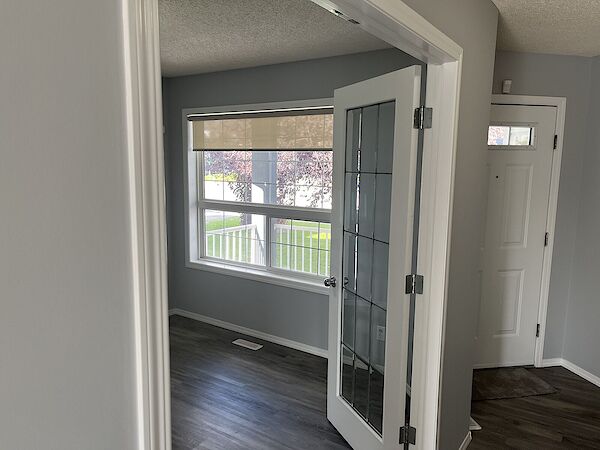 Calgary 3 bedrooms Main Floor for rent. Property photo: 588822-3