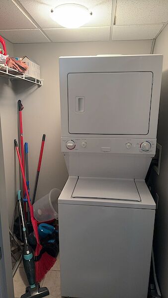 Calgary 1 bedroom Condo Unit for rent. Property photo: 588847-3