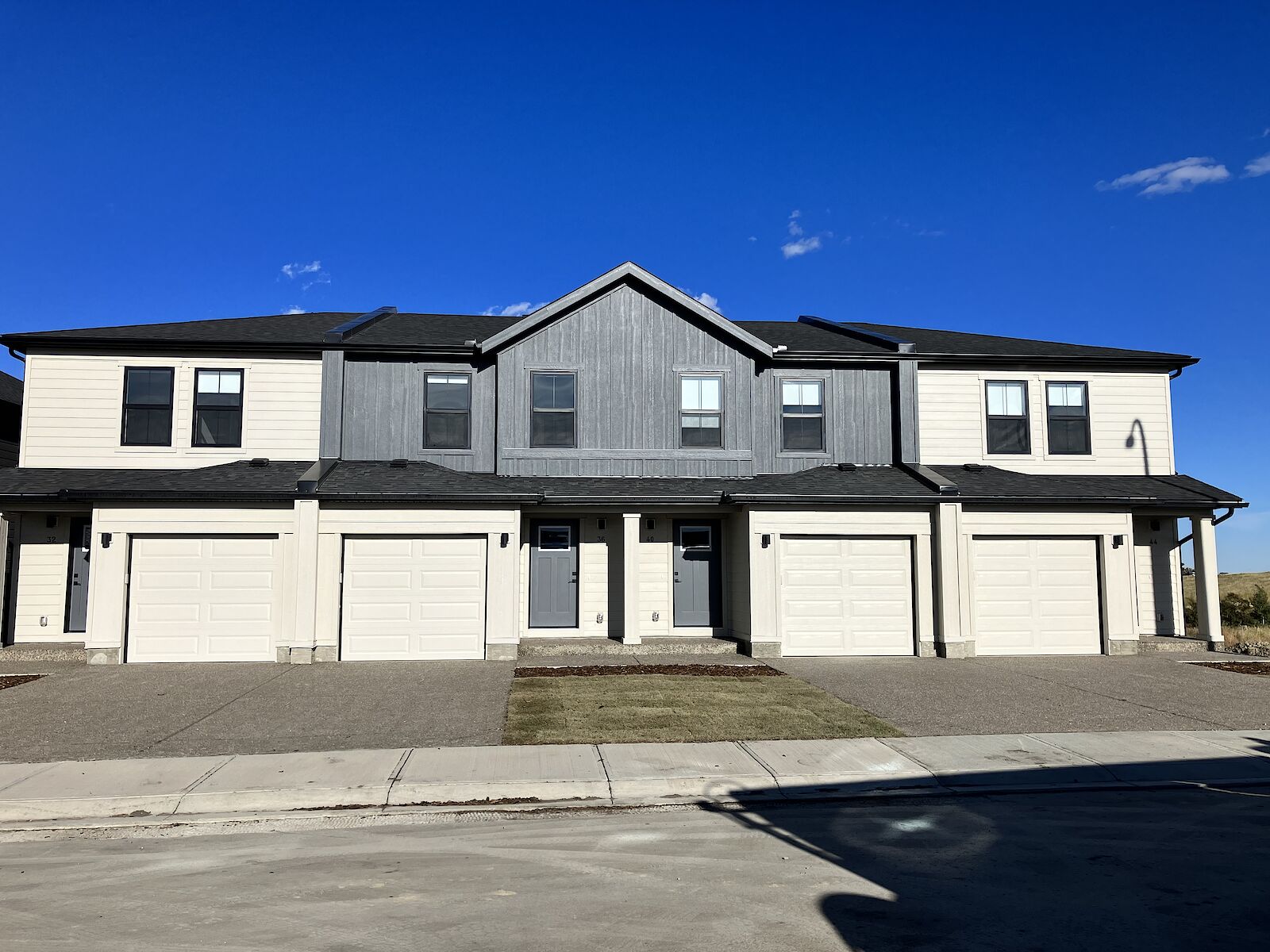 Calgary 1 bedroom Basement for rent. Property photo: 588929-1