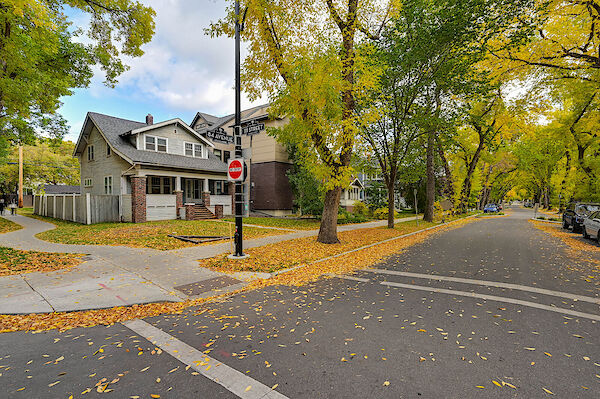 Edmonton 5 bedrooms House for rent. Property photo: 589356-2