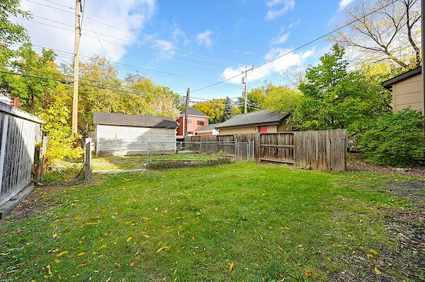 Edmonton 5 bedrooms House for rent. Property photo: 589356-3