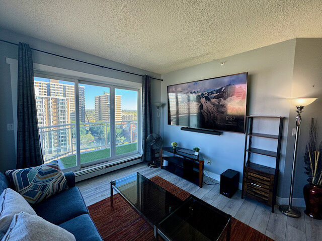 Edmonton 1 bedroom Condo Unit for rent. Property photo: 590155-1