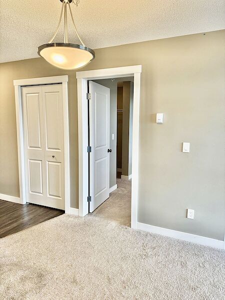 Calgary 2 bedrooms Condo Unit for rent. Property photo: 590674-2