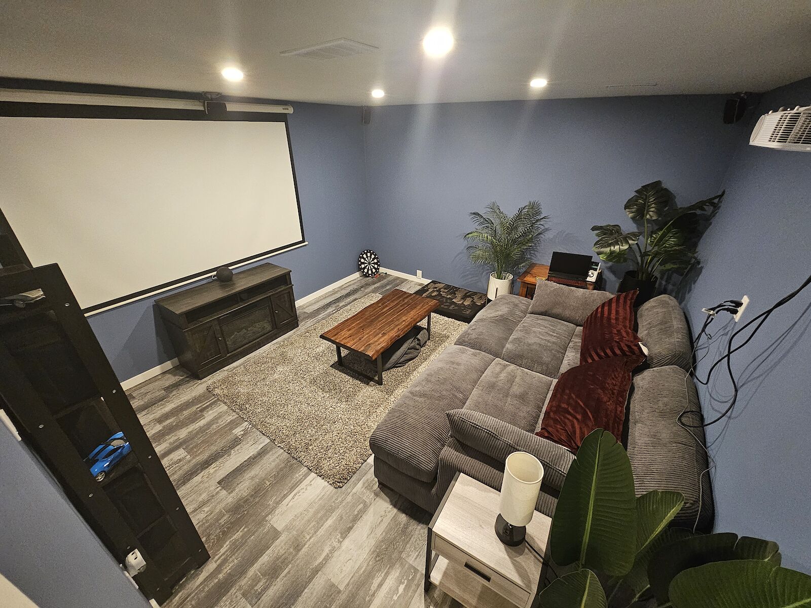 Calgary 3 + Den bedrooms Duplex for rent. Property photo: 591112-1