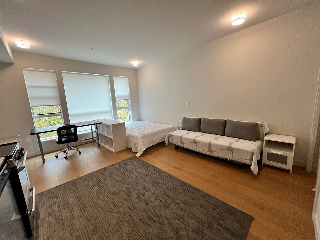 Victoria studio Condo Unit for rent. Property photo: 591900-1